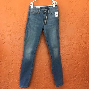NWT Gap Resolution Legging Jeans Size 25